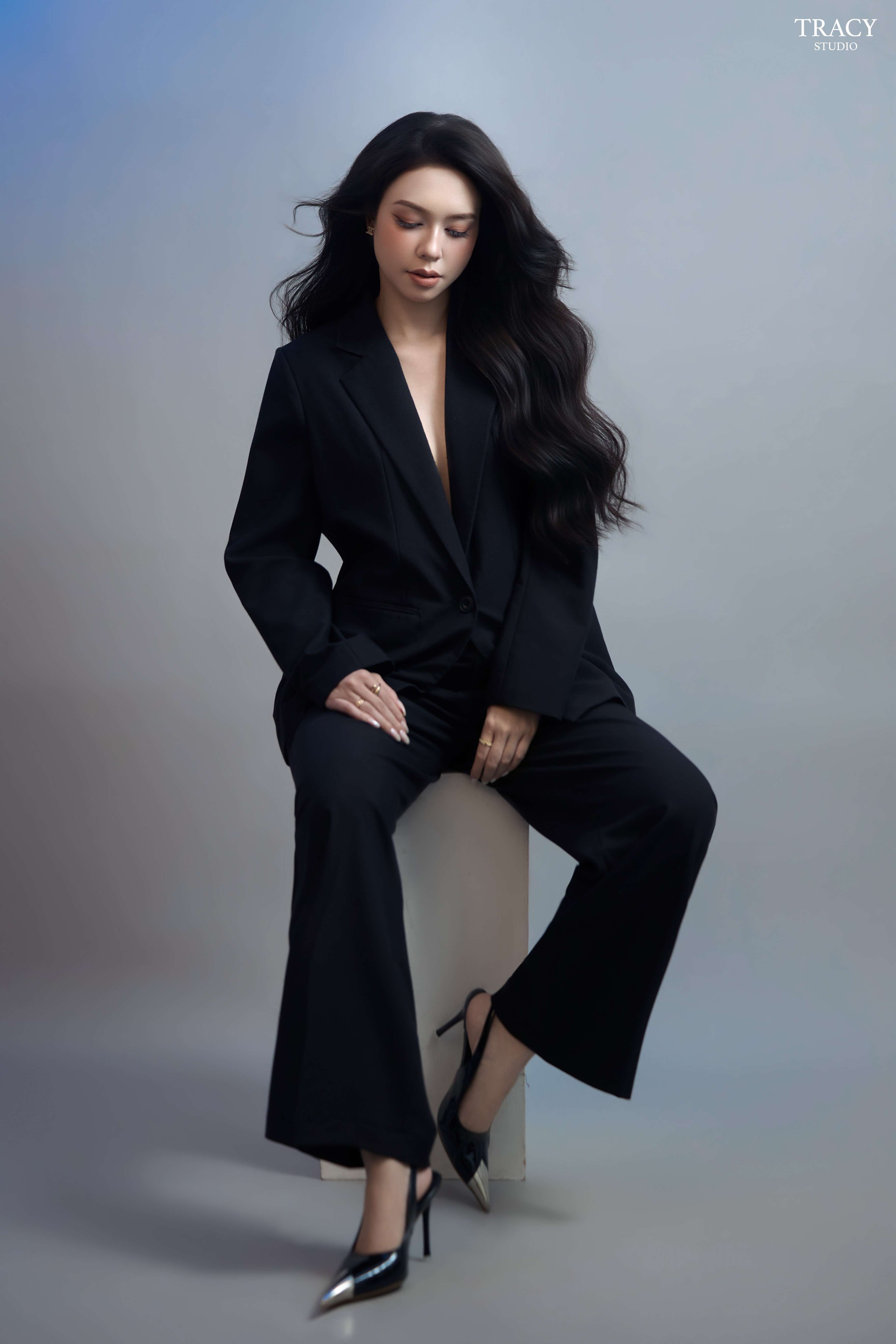 frontend/img/gallery/concept-cool-ngau-slay/tracy-studio-chup-dien-vien-Nhat-Ha (1).jpg